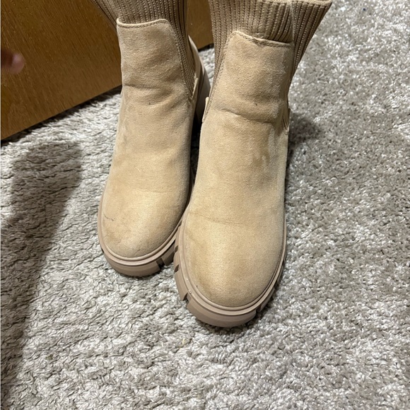 Women\'s Tan Ankle Boots